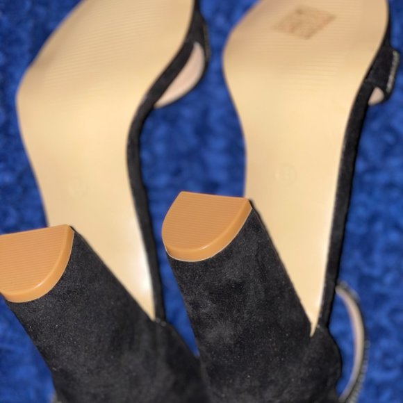 Heels - Picture 3 of 3